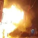 नैनीताल के भवाली में भयानक अग्निकांड, कई दुकानें जलकर राख, पुलिस ने खाली कराए मकान, ट्रैफिक रोका
