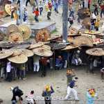 उत्तराखंड: चंपावत: मां बाराही धाम बग्वाल में 7 मिनट के पारंपरिक पत्थर की बग्वाल में 100 से अधिक श्रद्धालु घायल, 50 हजार बने साक्षी