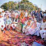 लालकुआं: दीपेंद्र सिंह कोश्यारी के नूतन गृह प्रवेश,होली के रंगों और कुमाऊंनी गायन से सराबोर हुए दिग्गज