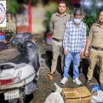 लालकुआं: बिंदुखत्ता में स्कूटी से अवैध शराब की तस्करी कर रहा तस्कर गिरफ्तार, घर के स्टोर रूम सहित 65 क्वार्टर बरामद