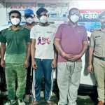 🚨 गोरापड़ाव में दिनदहाड़े बड़ी डकैती से हड़कंप, SOG बनकर पहुंचे नकाबपोशों ने लाखों की नकदी और जेवर लूटे; 40 पुलिसकर्मियों की टीम जांच में जुटी