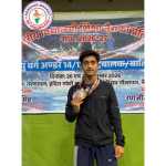 (बड़ी खबर) बिंदुखत्ता: ​द न्यू स्कॉलर के कनिष्क जोशी ने तैराकी में जीते 3 पदक, जानिए
