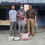 लालकुआं: (ब्रेकिंग) यहां अवैध शराब पर पुलिस की कार्रवाई, 53 पव्वों के साथ एक गिरफ्तार, दूसरा आरोपी फरार